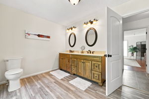  Photo 48