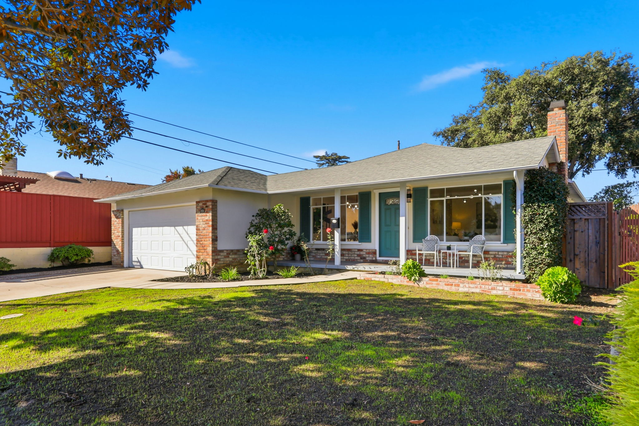 002_F8_213 Clarence Ave