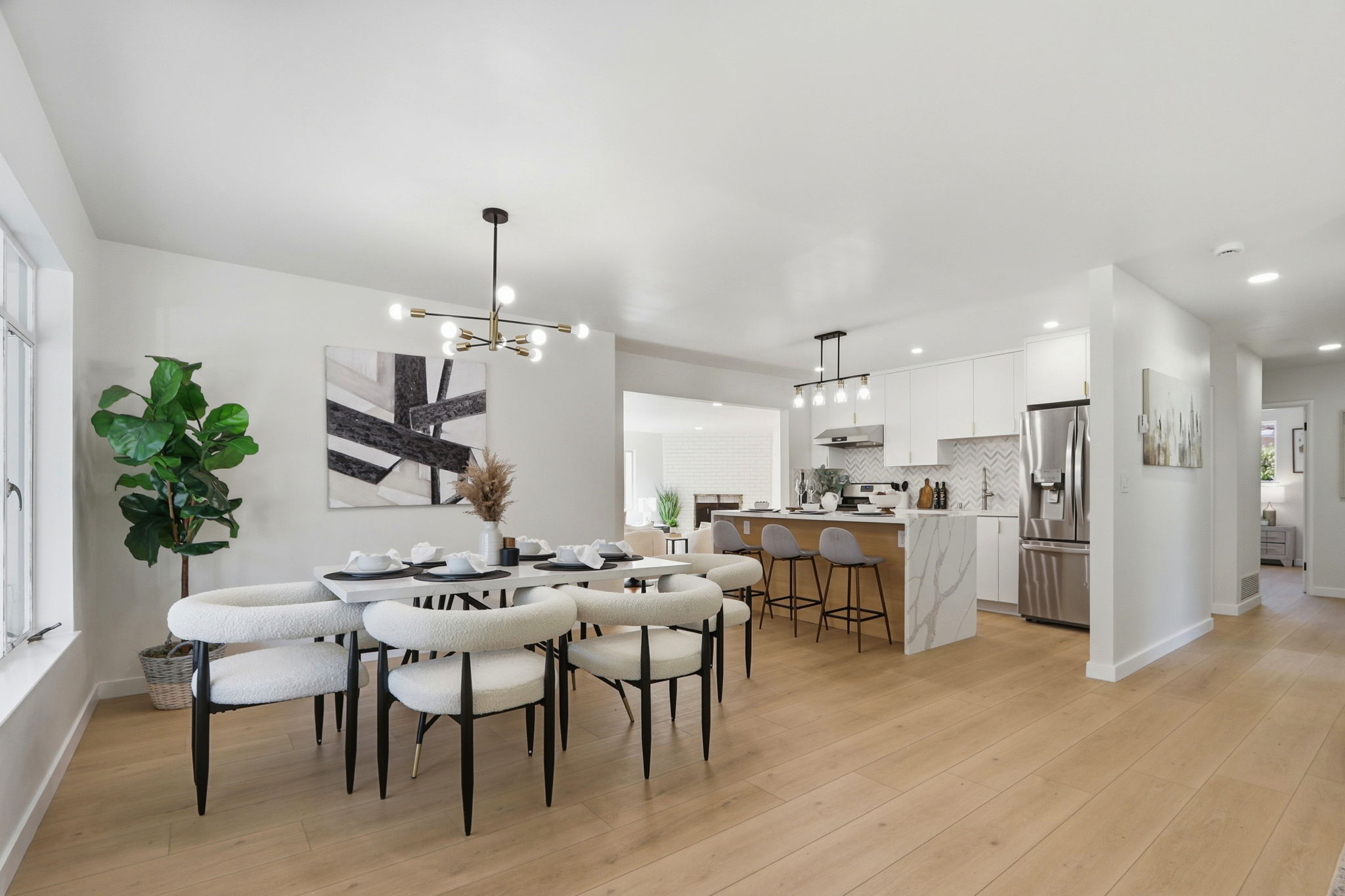 017_F8_213 Clarence Ave