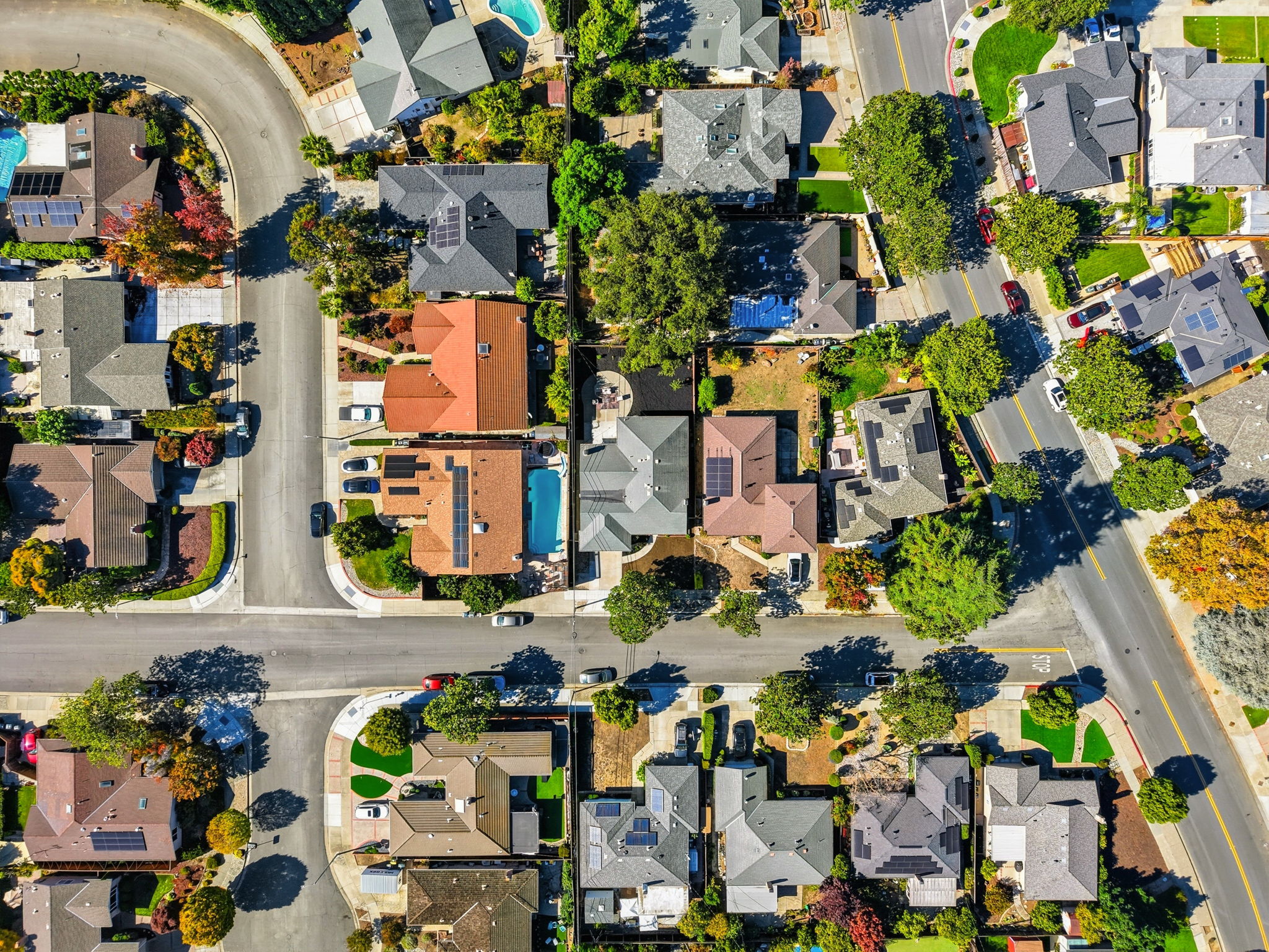 013_F8_AERIAL_213 Clarence Ave