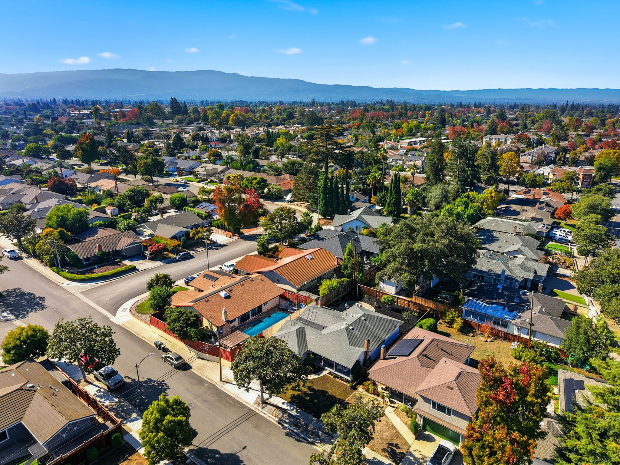 014_F8_AERIAL_213 Clarence Ave