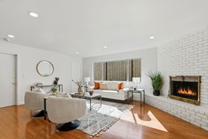 011_F8_213 Clarence Ave