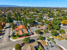017_F8_AERIAL_213 Clarence Ave