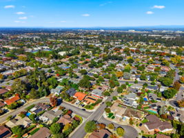 018_F8_AERIAL_213 Clarence Ave