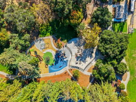 025_F8_AERIAL_213 Clarence Ave