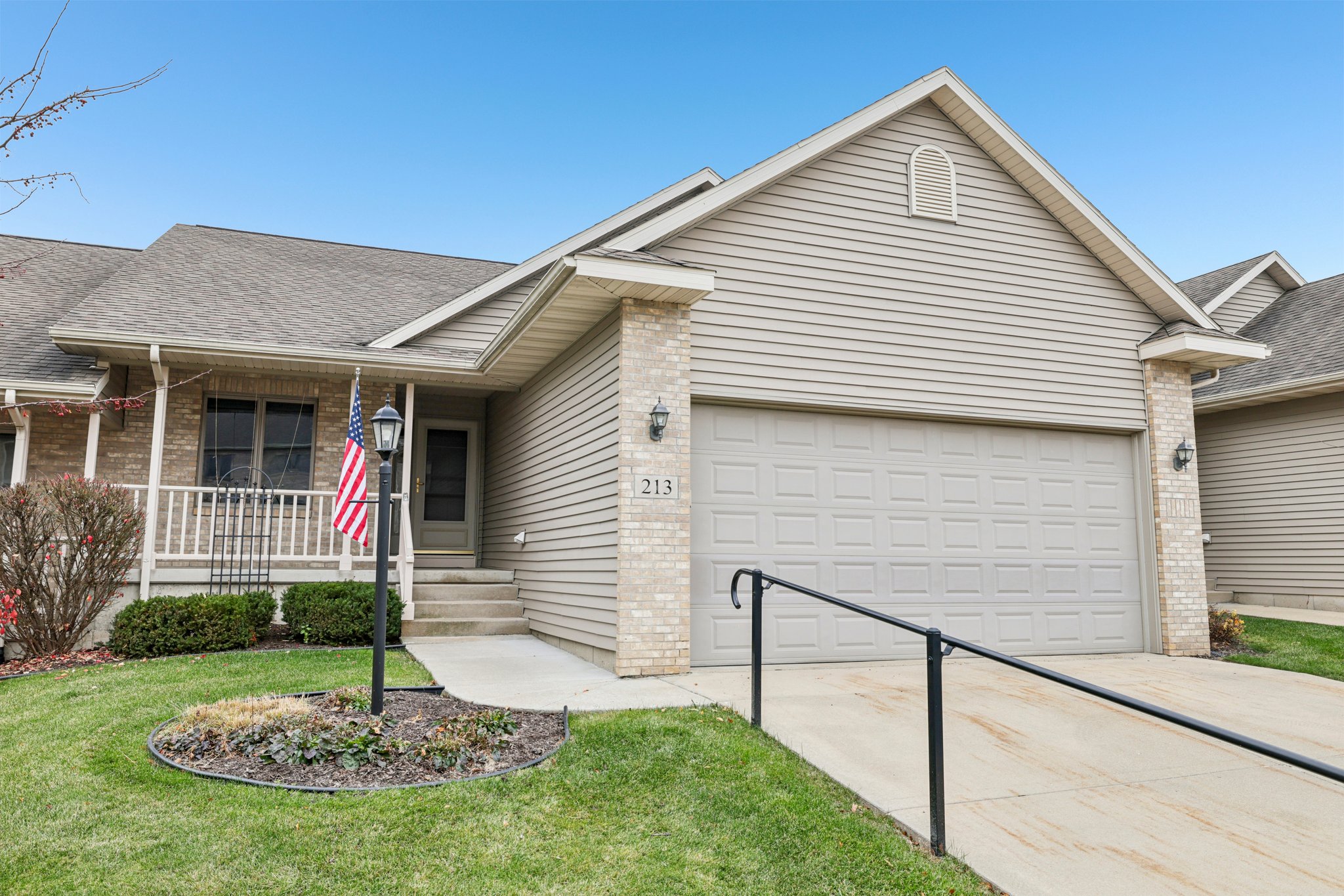 Fairview Cir 50-S2511-002.jpg