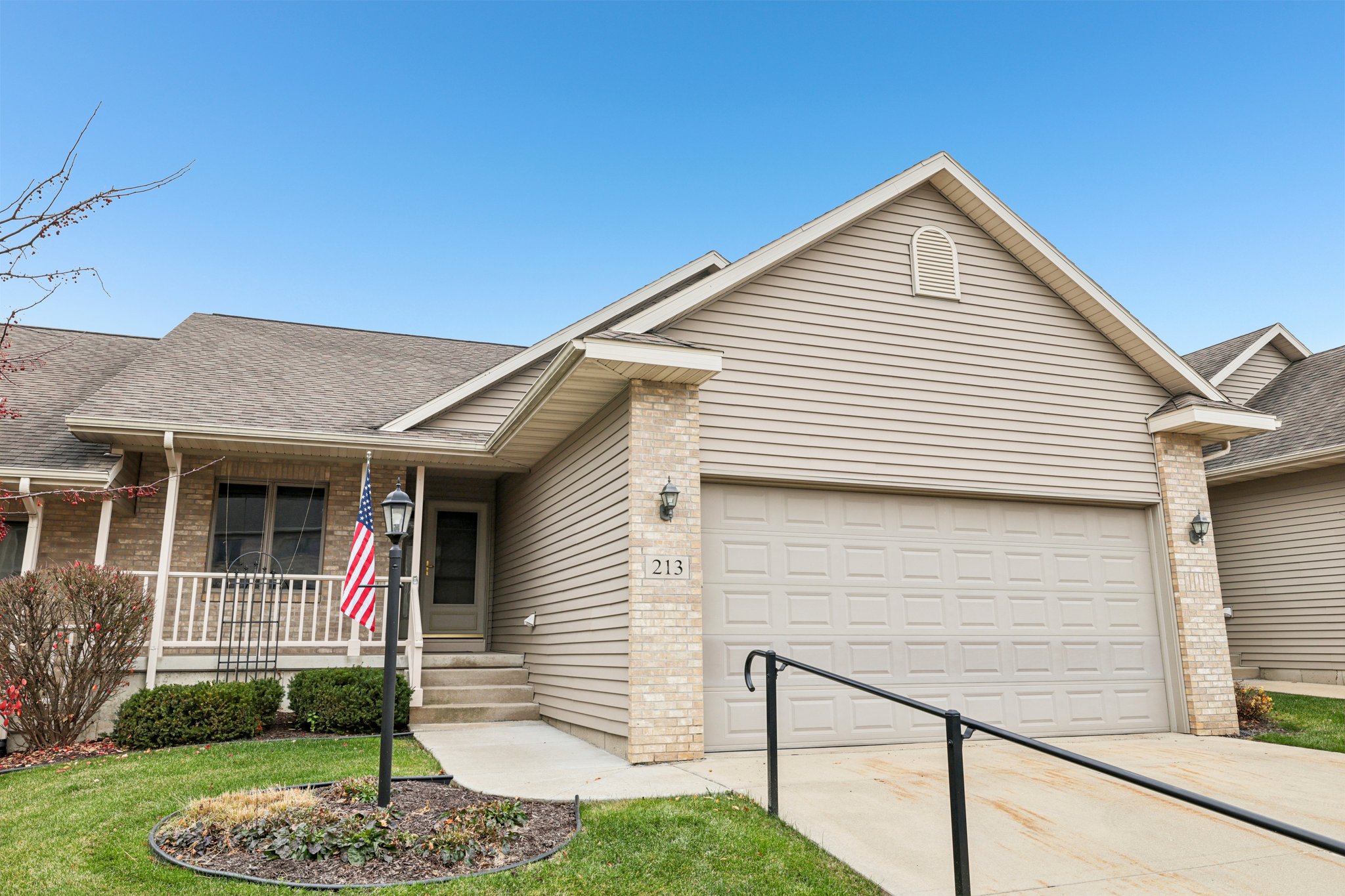 Fairview Cir 50-S2511-003.jpg