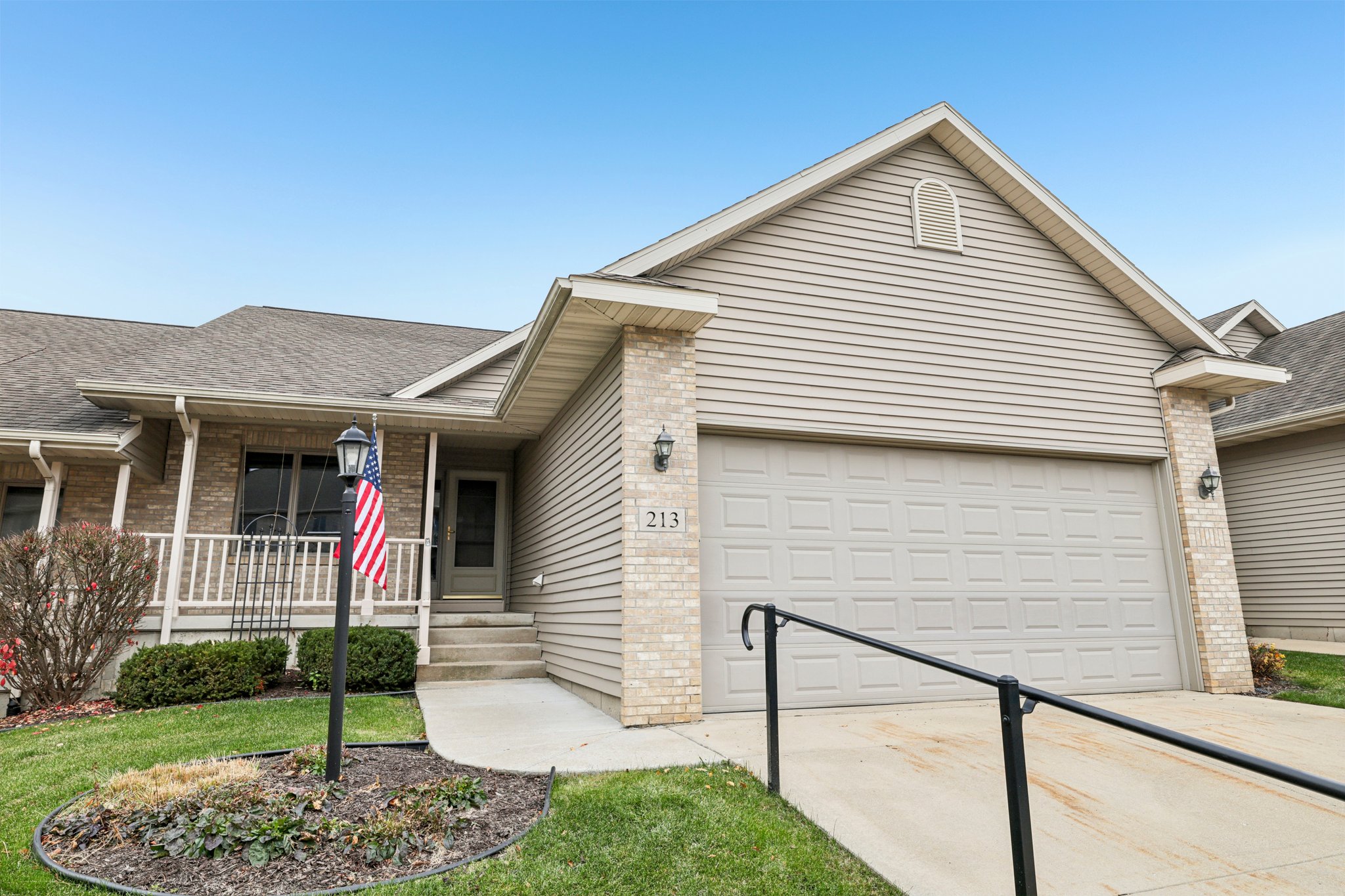 Fairview Cir 50-S2511-006.jpg