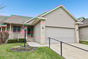 Fairview Cir 50-S2511-002.jpg