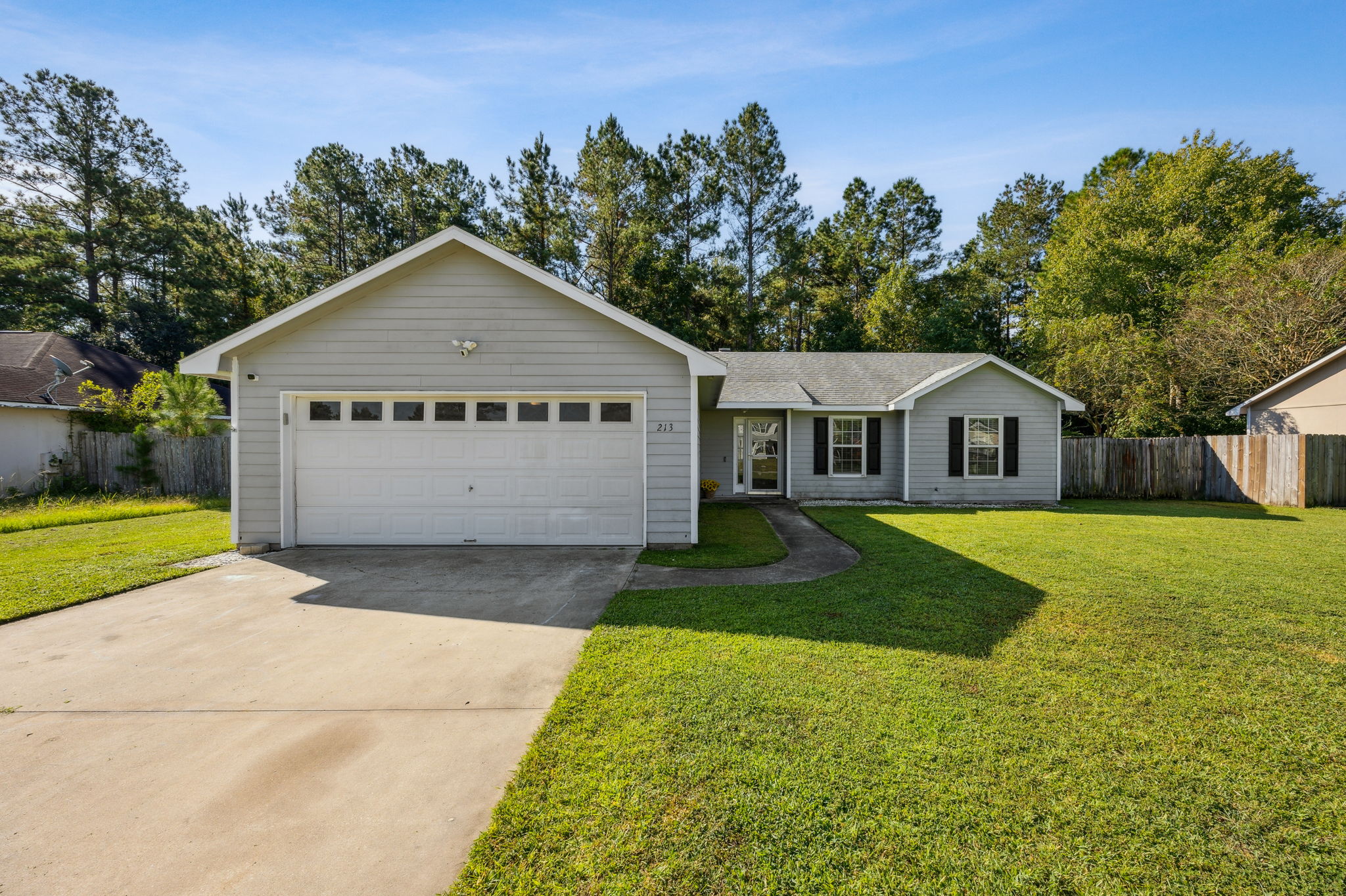 Welcome to 213 Grassmere St