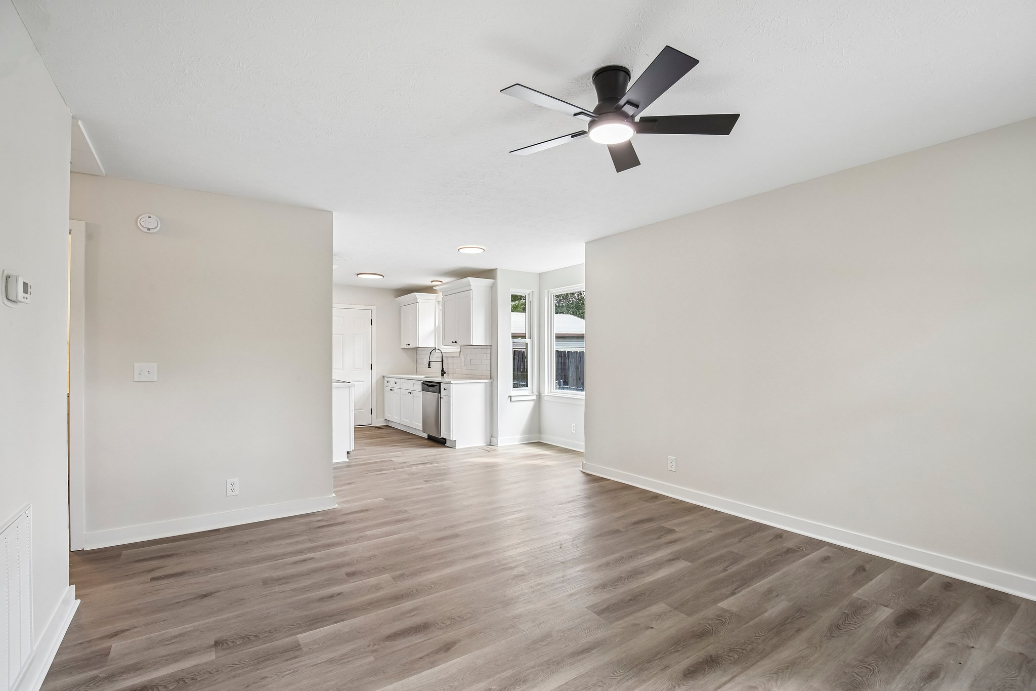 213 Maple St-S1009-012.jpg
