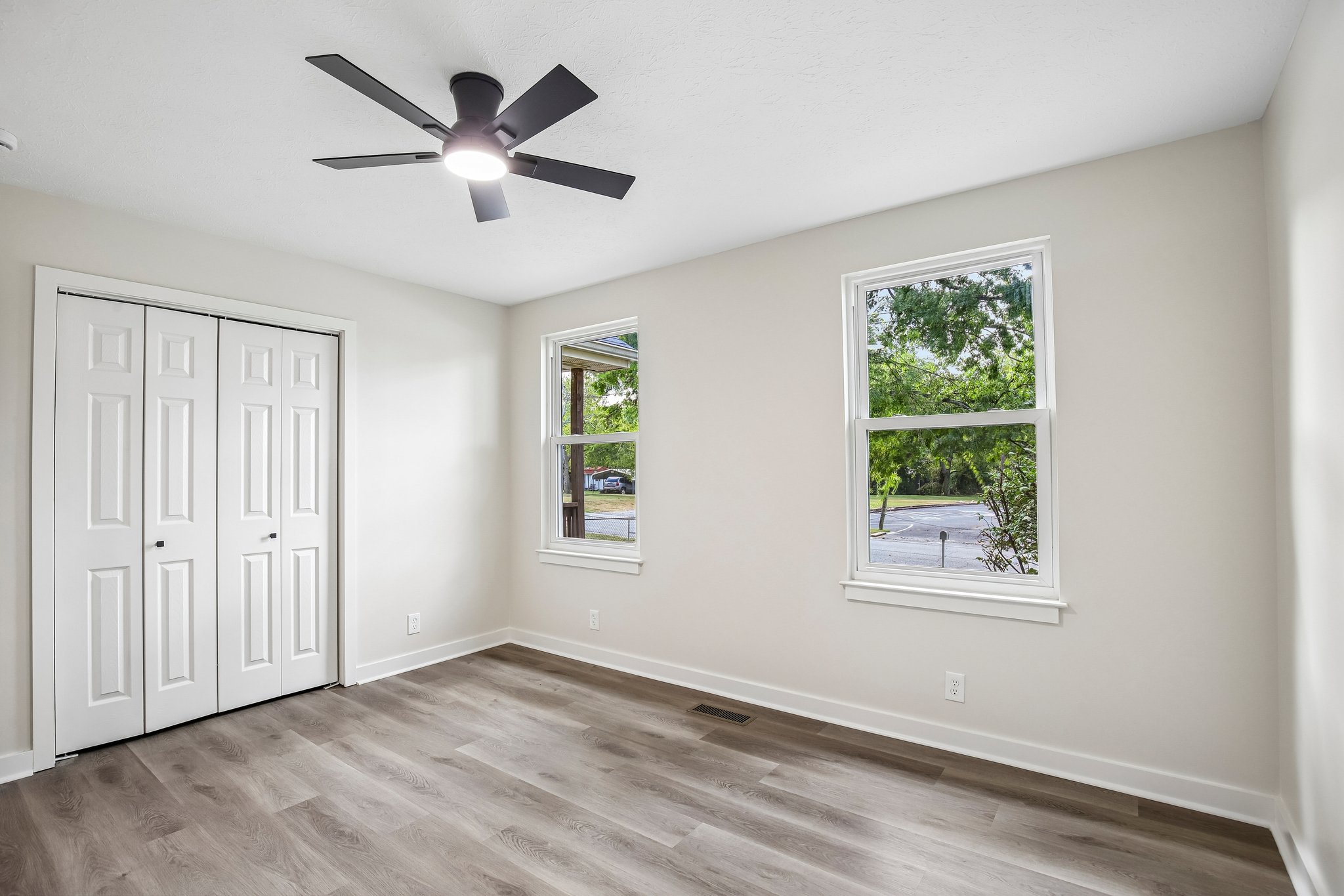 213 Maple St-S1009-025.jpg