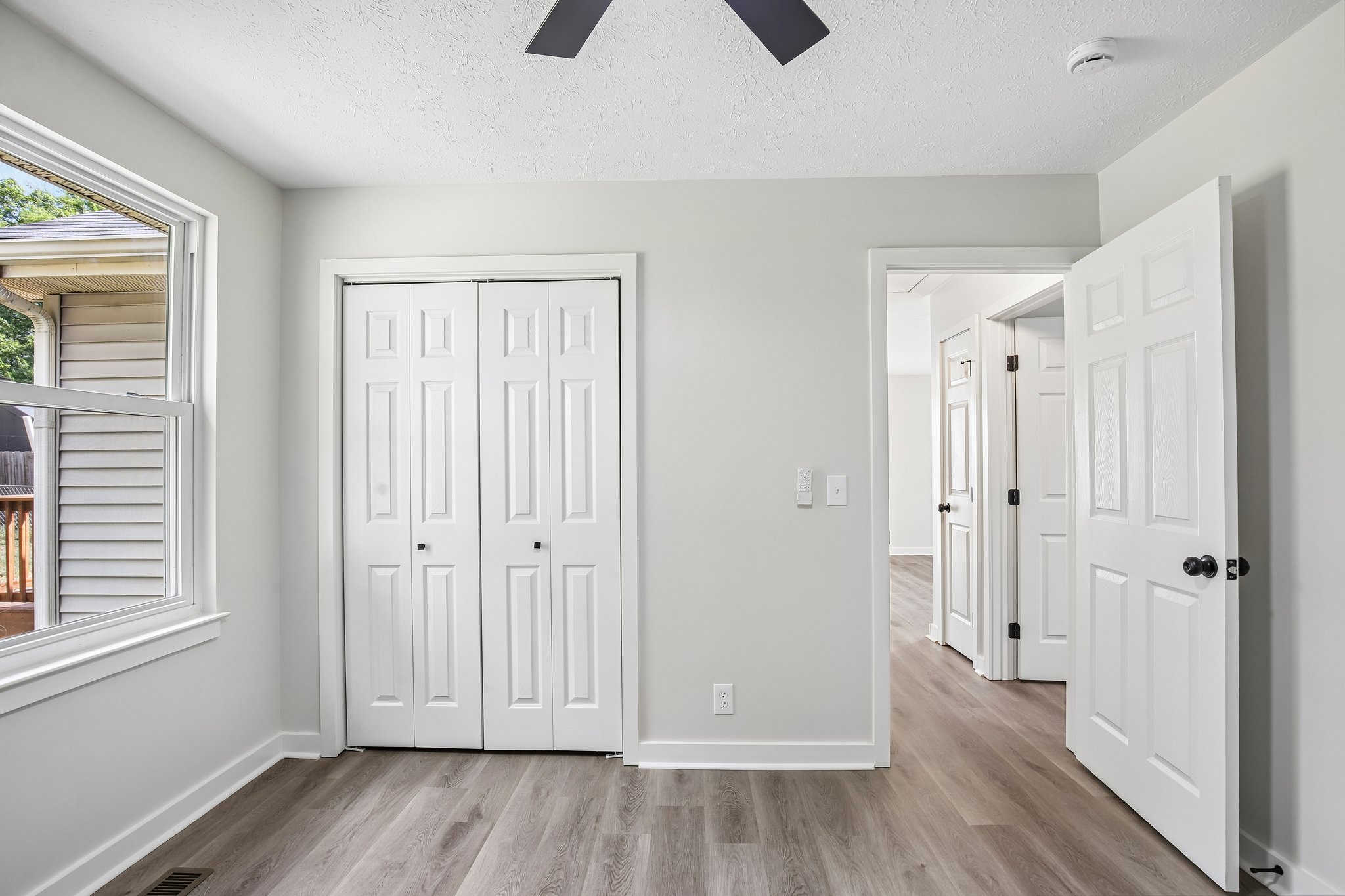 213 Maple St-S1009-031.jpg