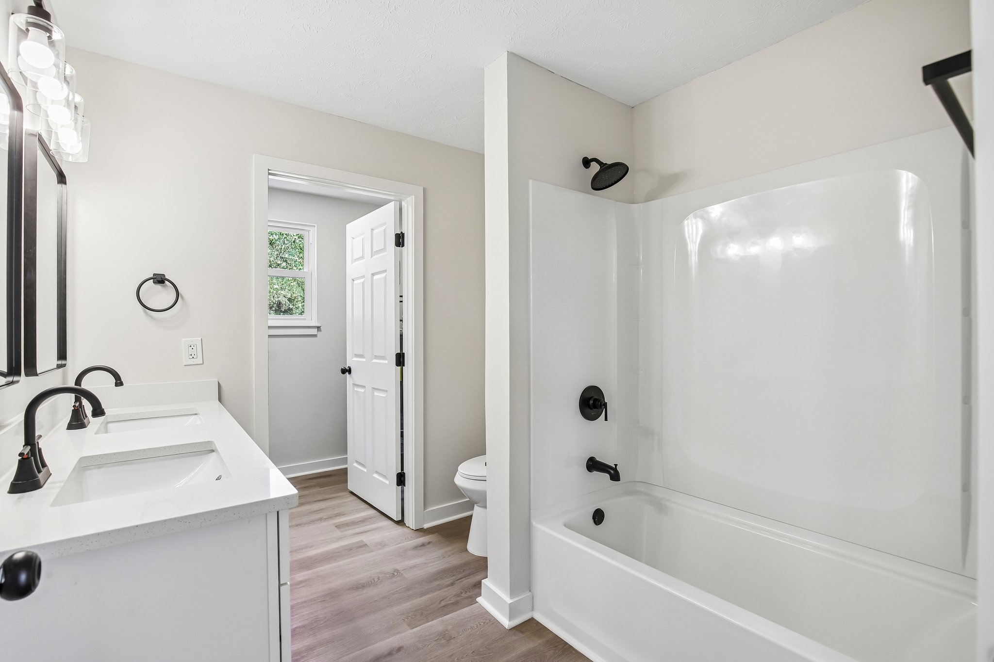 213 Maple St-S1009-032.jpg