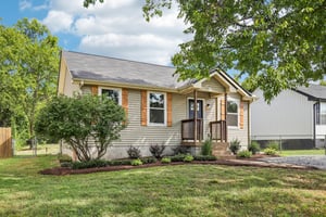 213 Maple St-S1009-003.jpg