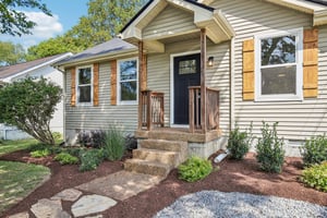 213 Maple St-S1009-009.jpg
