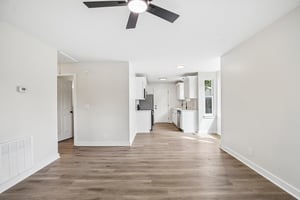 213 Maple St-S1009-013.jpg
