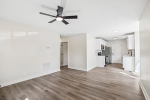 213 Maple St-S1009-014.jpg