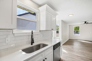 213 Maple St-S1009-022.jpg