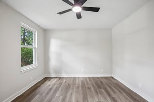 213 Maple St-S1009-028.jpg
