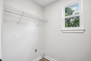 213 Maple St-S1009-035.jpg