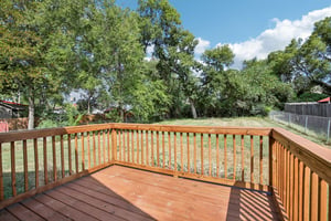 213 Maple St-S1009-038.jpg