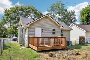 213 Maple St-S1009-042.jpg