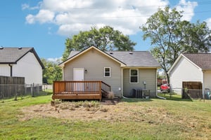 213 Maple St-S1009-043.jpg
