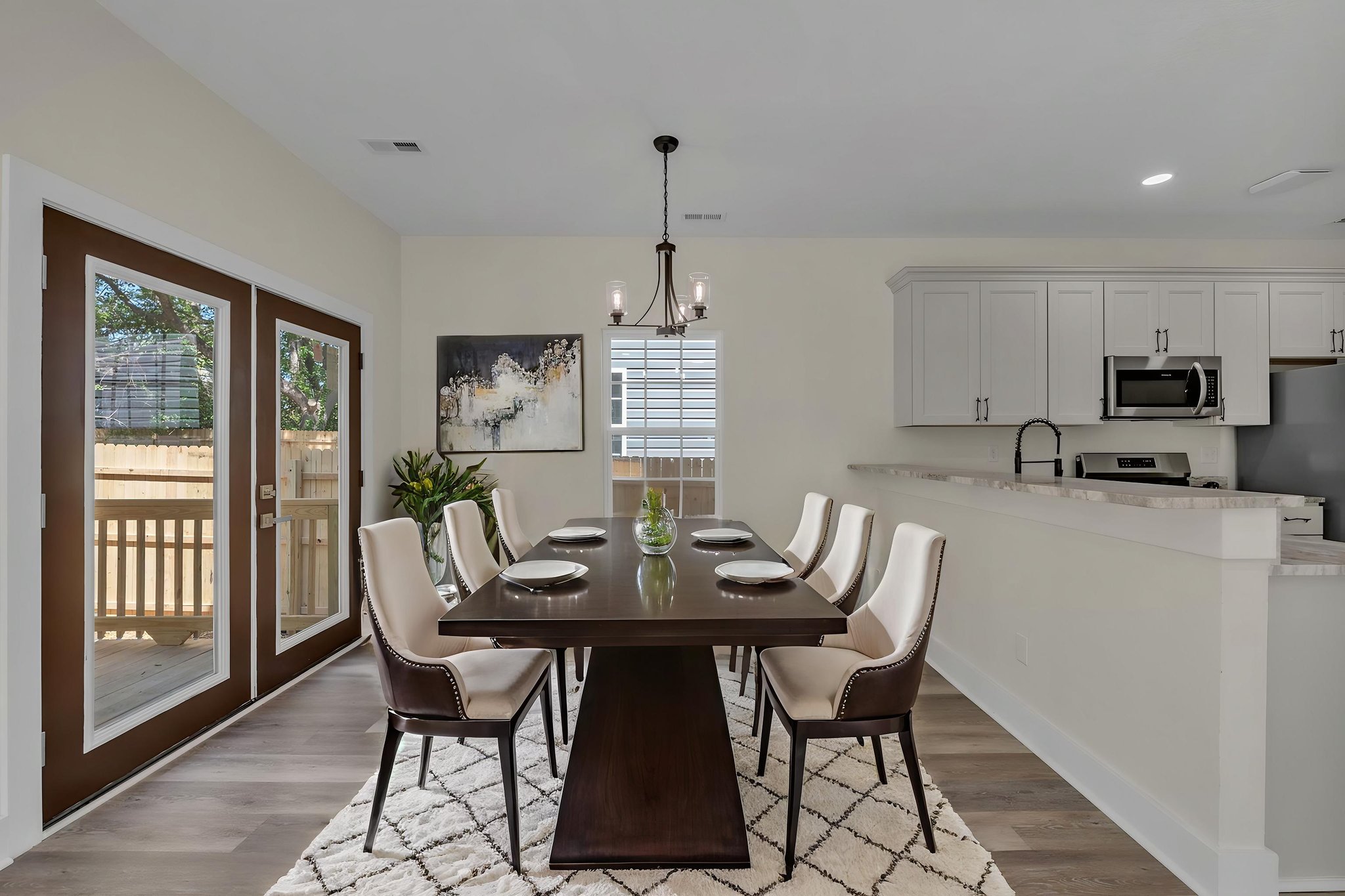 DSC_5226 virtually staged.jpeg