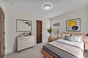 DSC_5267 virtually staged.jpeg