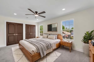 DSC_5288 virtually staged.jpeg