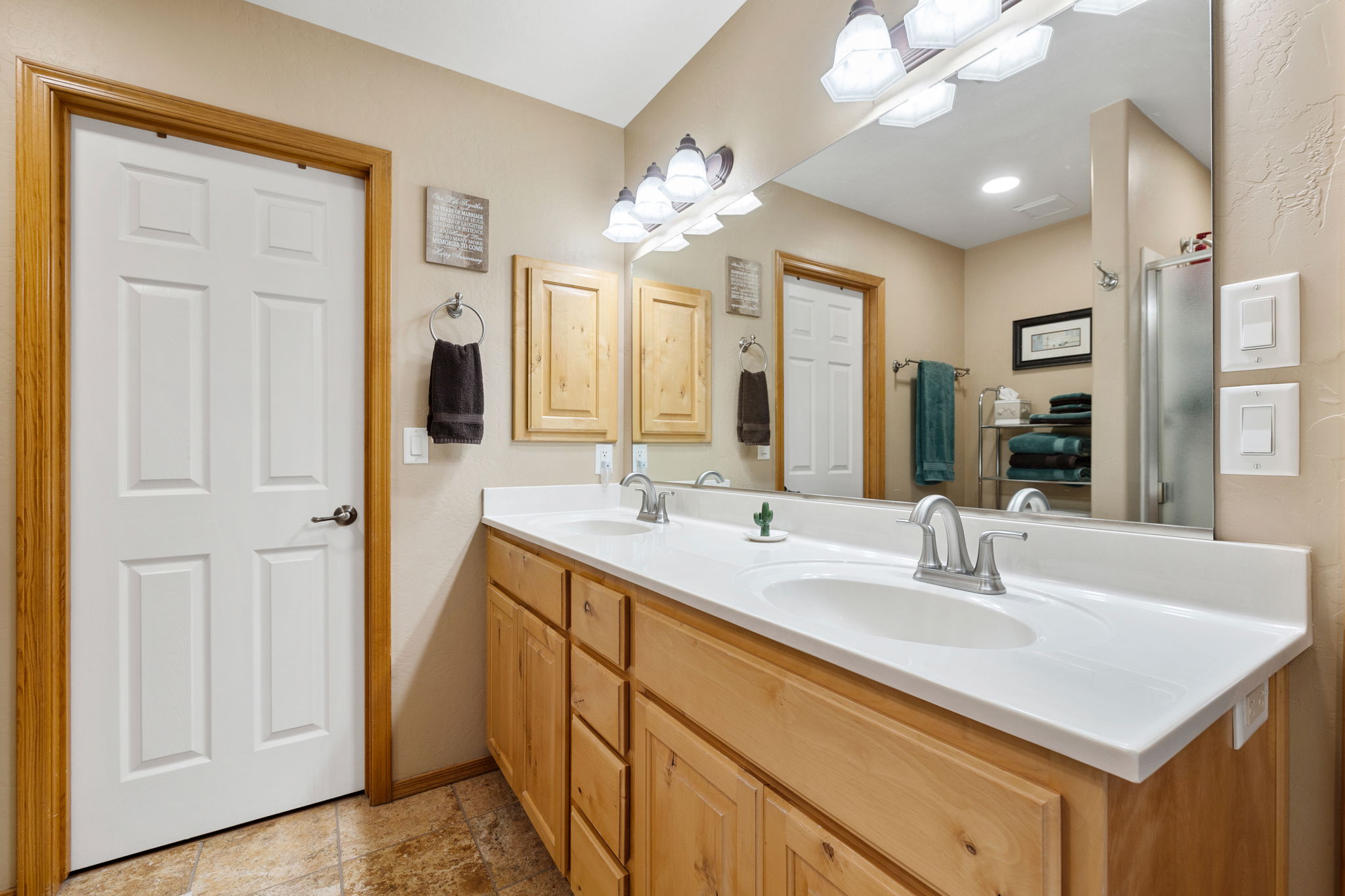 Prrimary Bathroom (1)