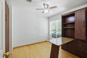 Bedroom 3/Fold Down Desk