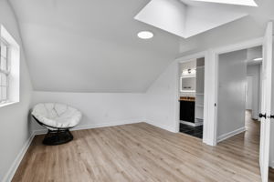  Photo 49