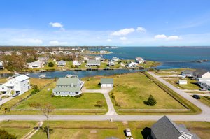 Protected Location w/easy access to Cape Lookout
