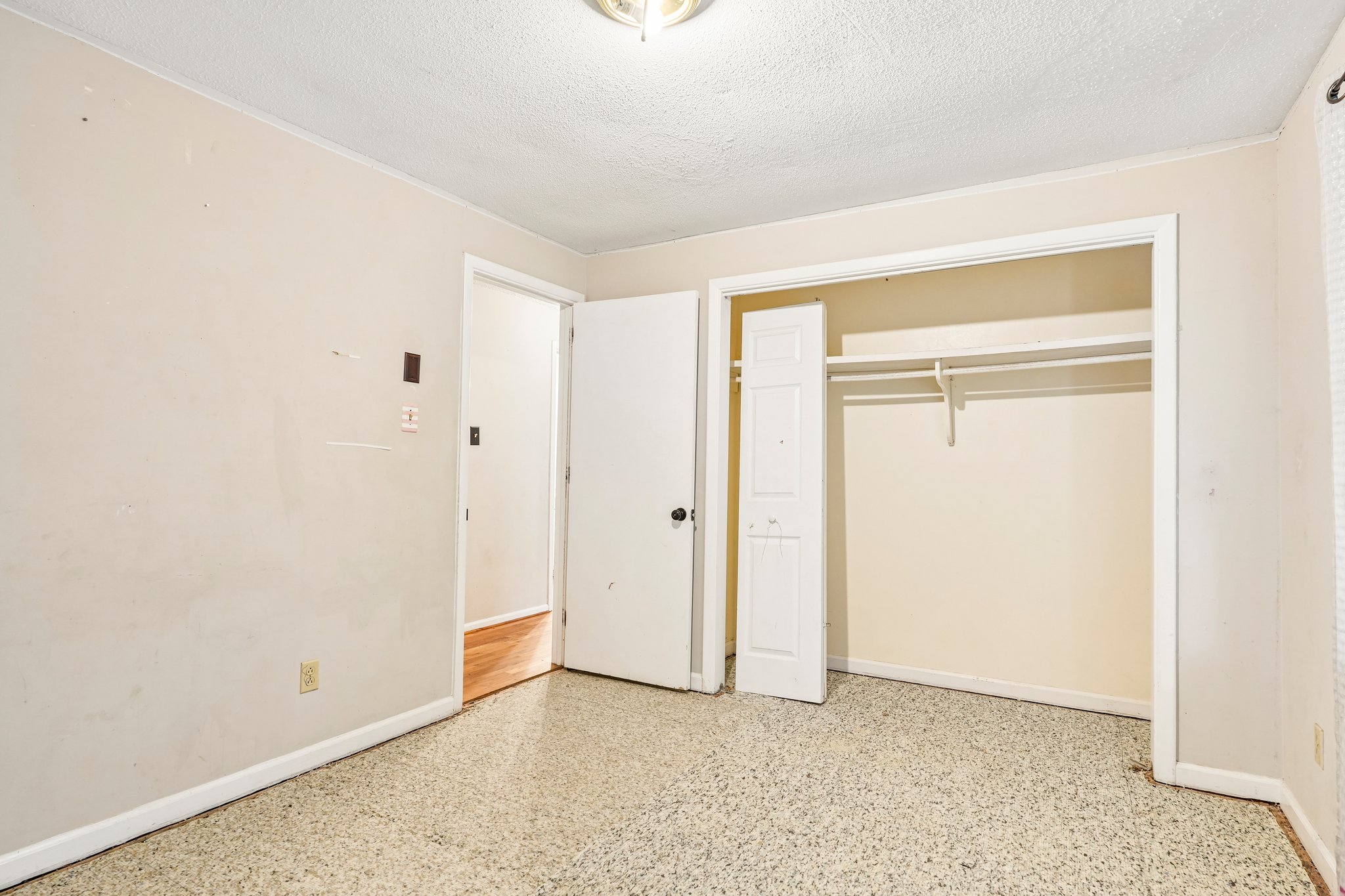 23rd St Pl NE-S1006-019.jpg