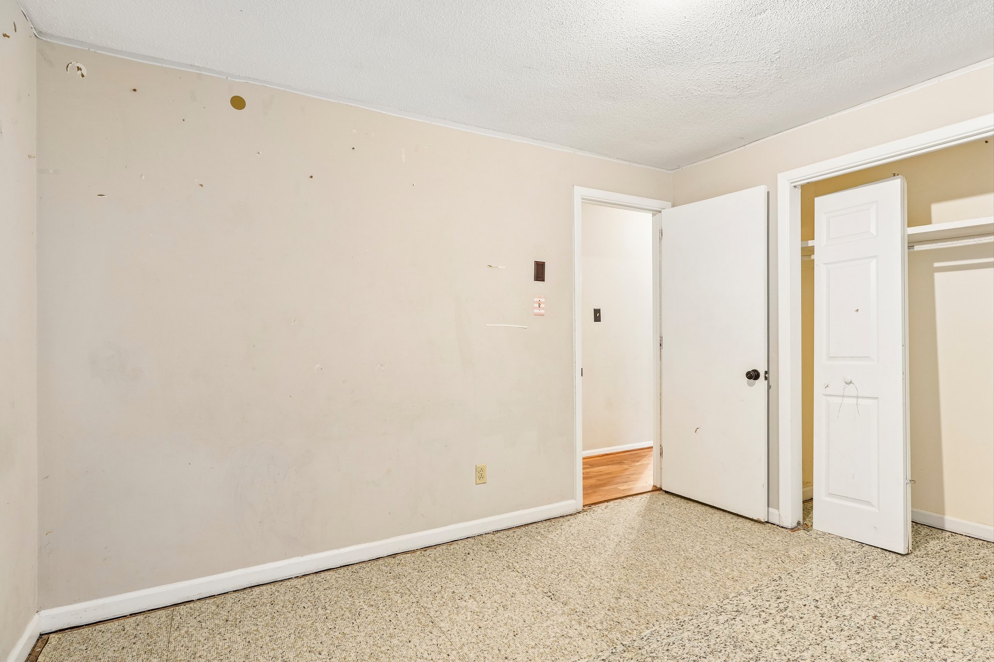 23rd St Pl NE-S1006-020.jpg