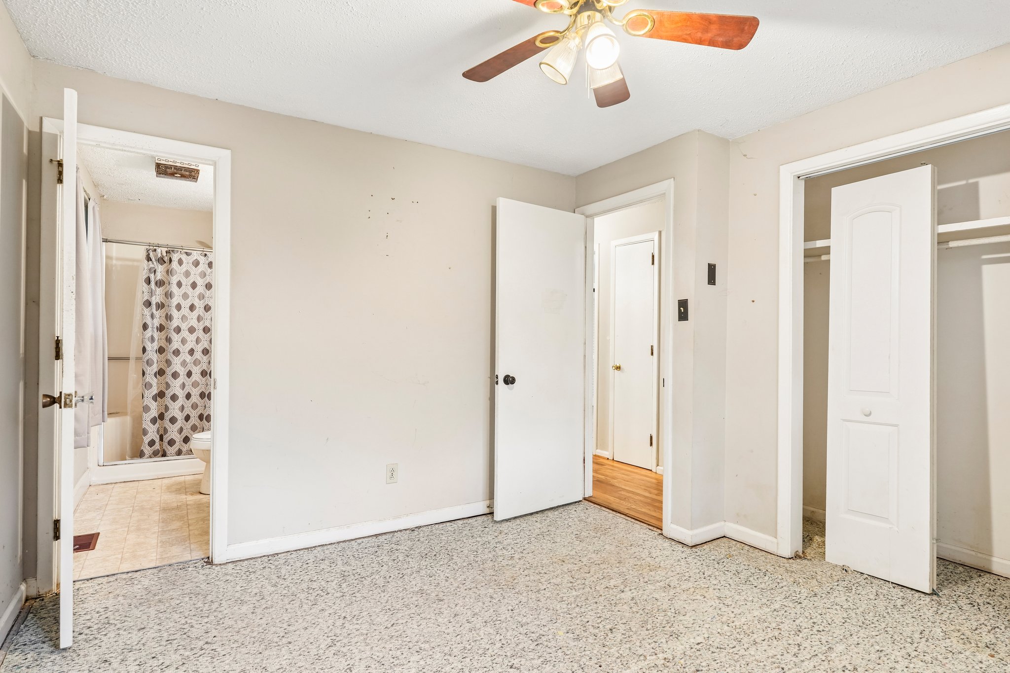 23rd St Pl NE-S1006-024.jpg