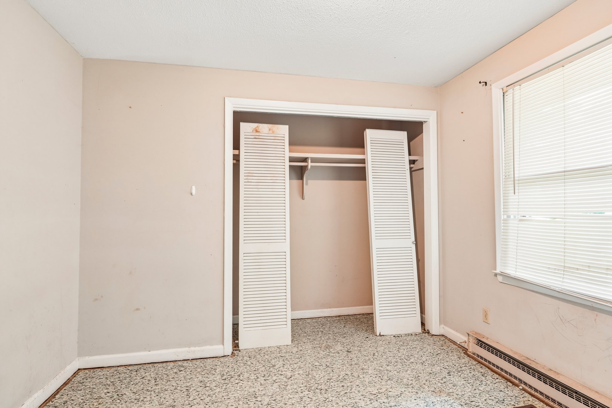 23rd St Pl NE-S1006-028.jpg