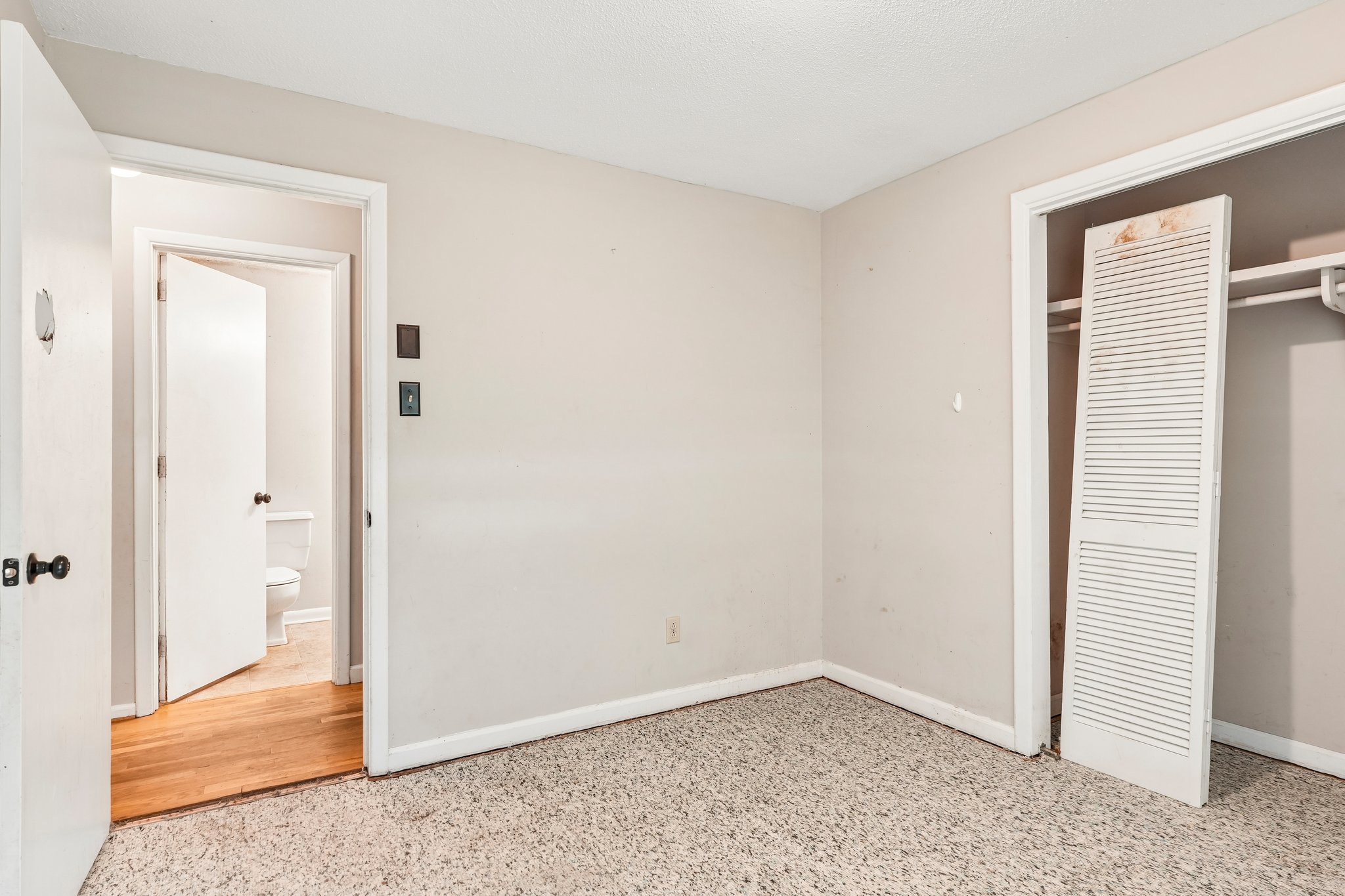 23rd St Pl NE-S1006-029.jpg