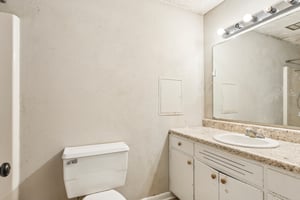 23rd St Pl NE-S1006-014.jpg
