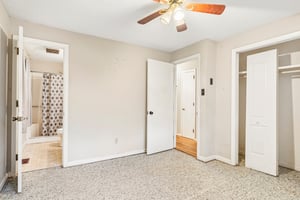 23rd St Pl NE-S1006-024.jpg