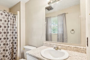 23rd St Pl NE-S1006-026.jpg