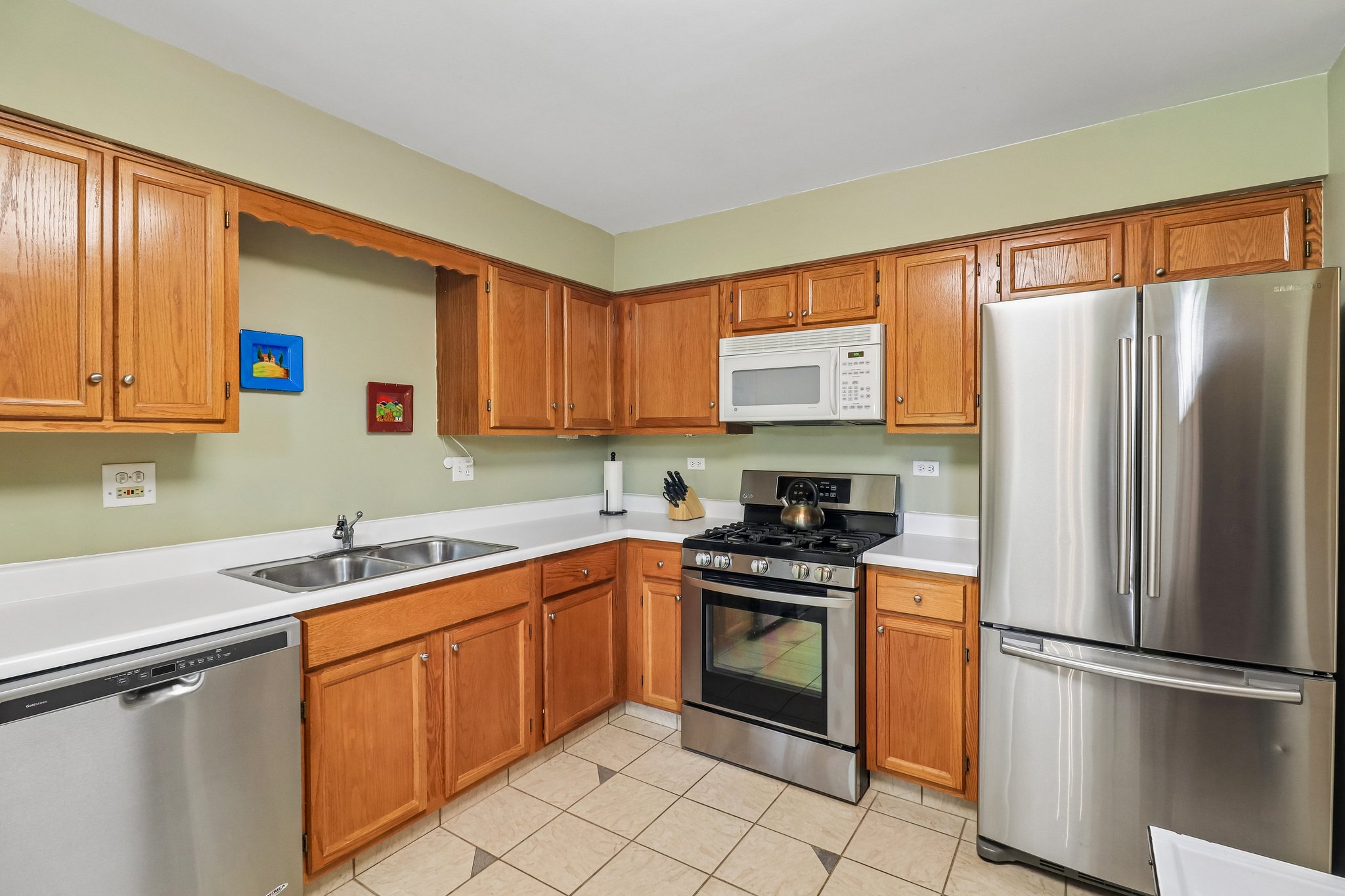 Aberdeen Ct-S2105-012.jpg