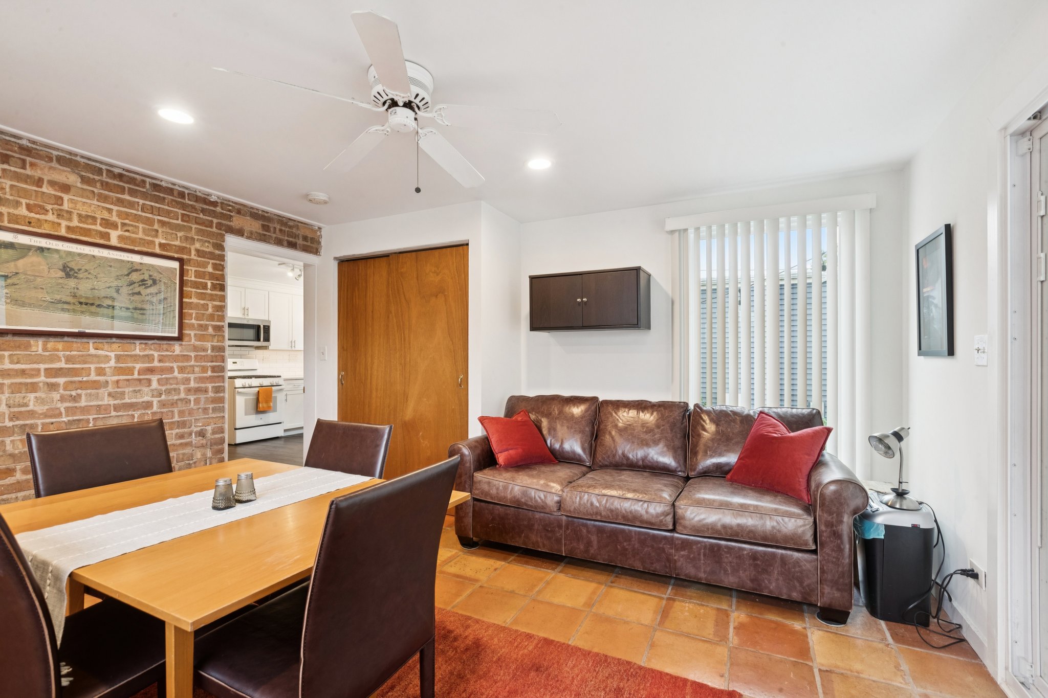 Brummel St-S0810-013.jpg