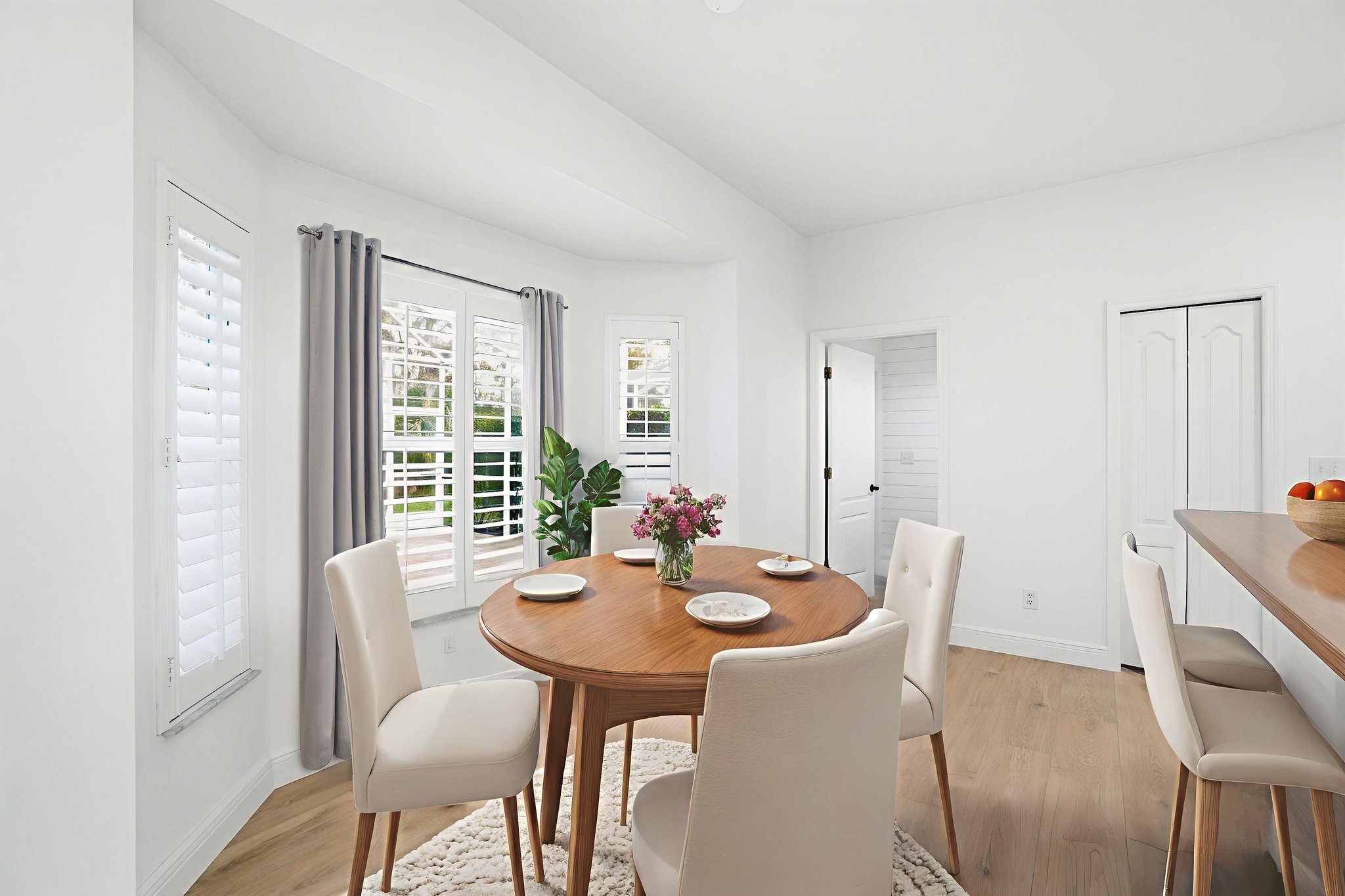 DSC09630 virtually staged.jpeg