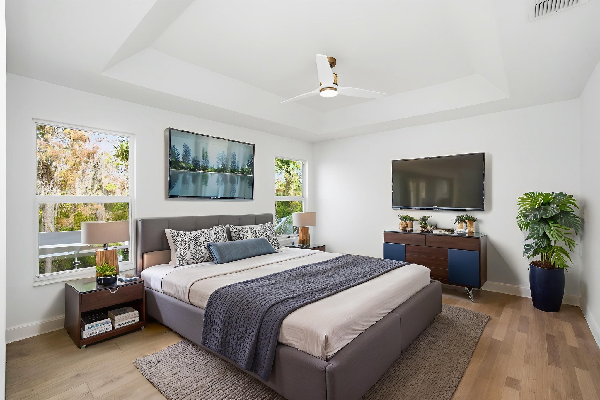 DSC09810 virtually staged.jpeg