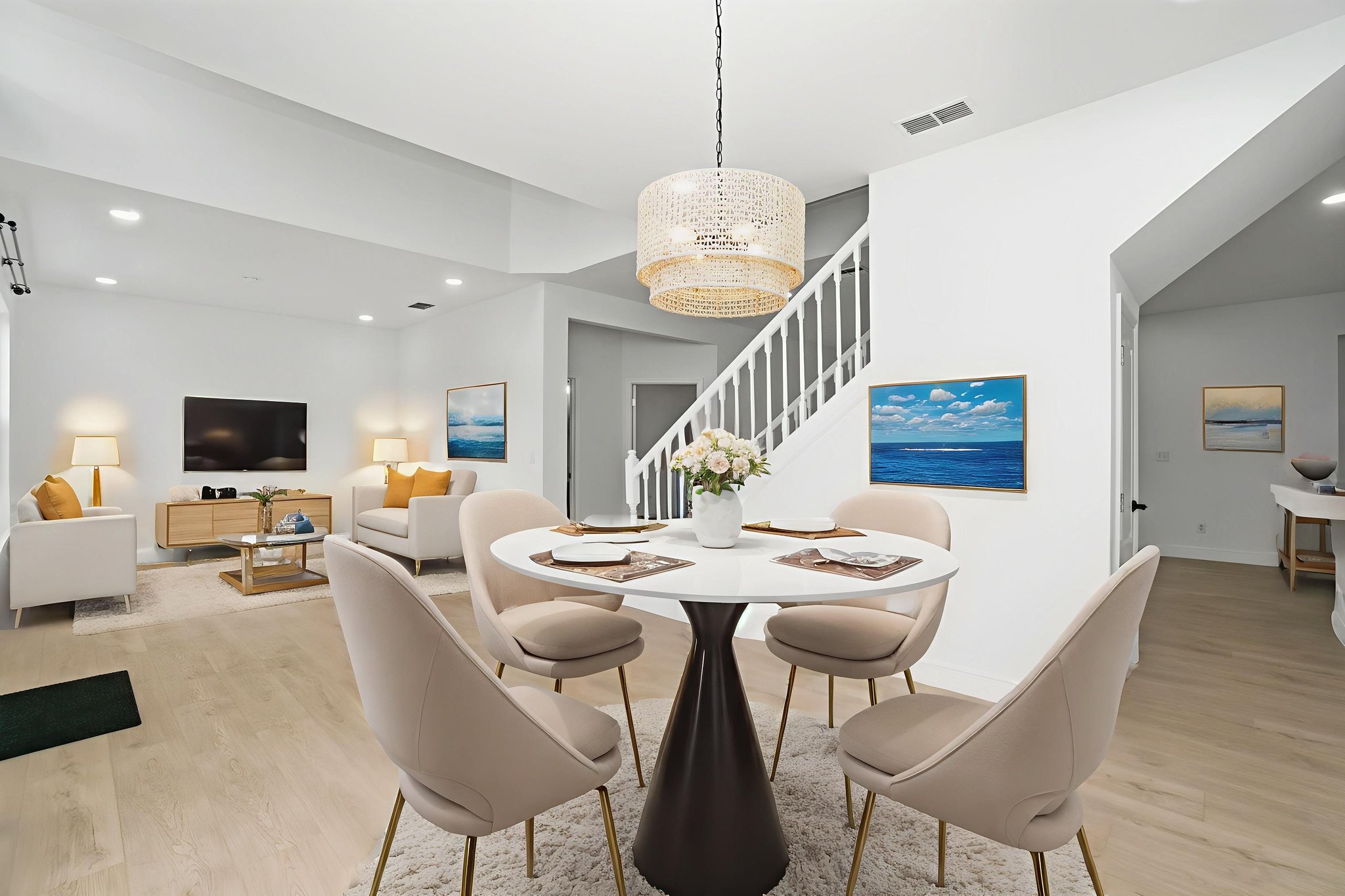 DSC09582 virtually staged.jpeg