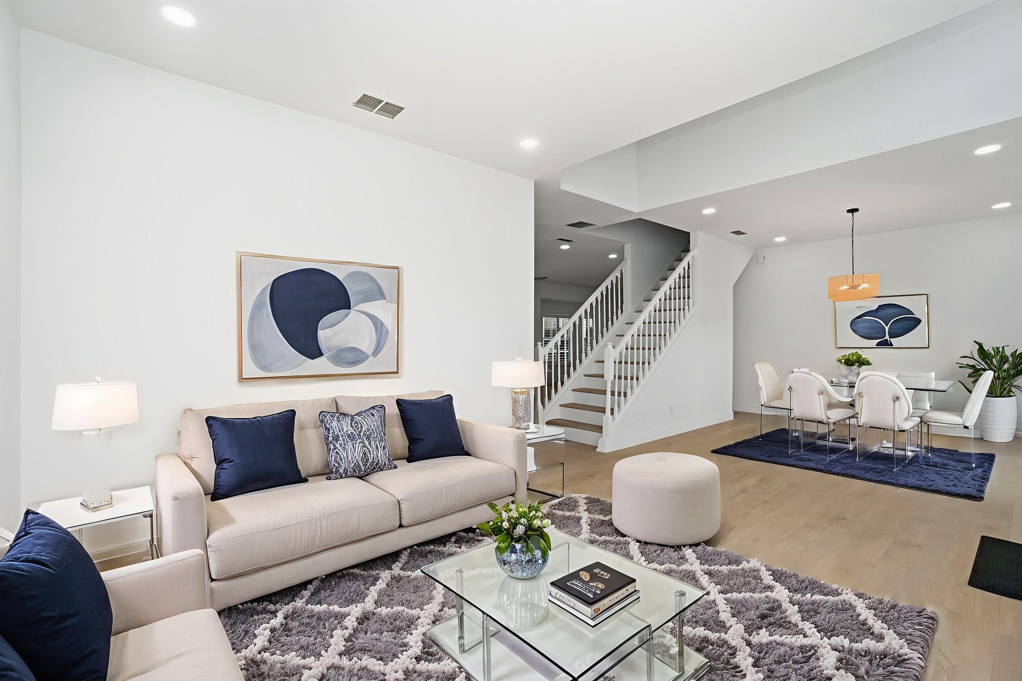 DSC09570 virtually staged.jpeg