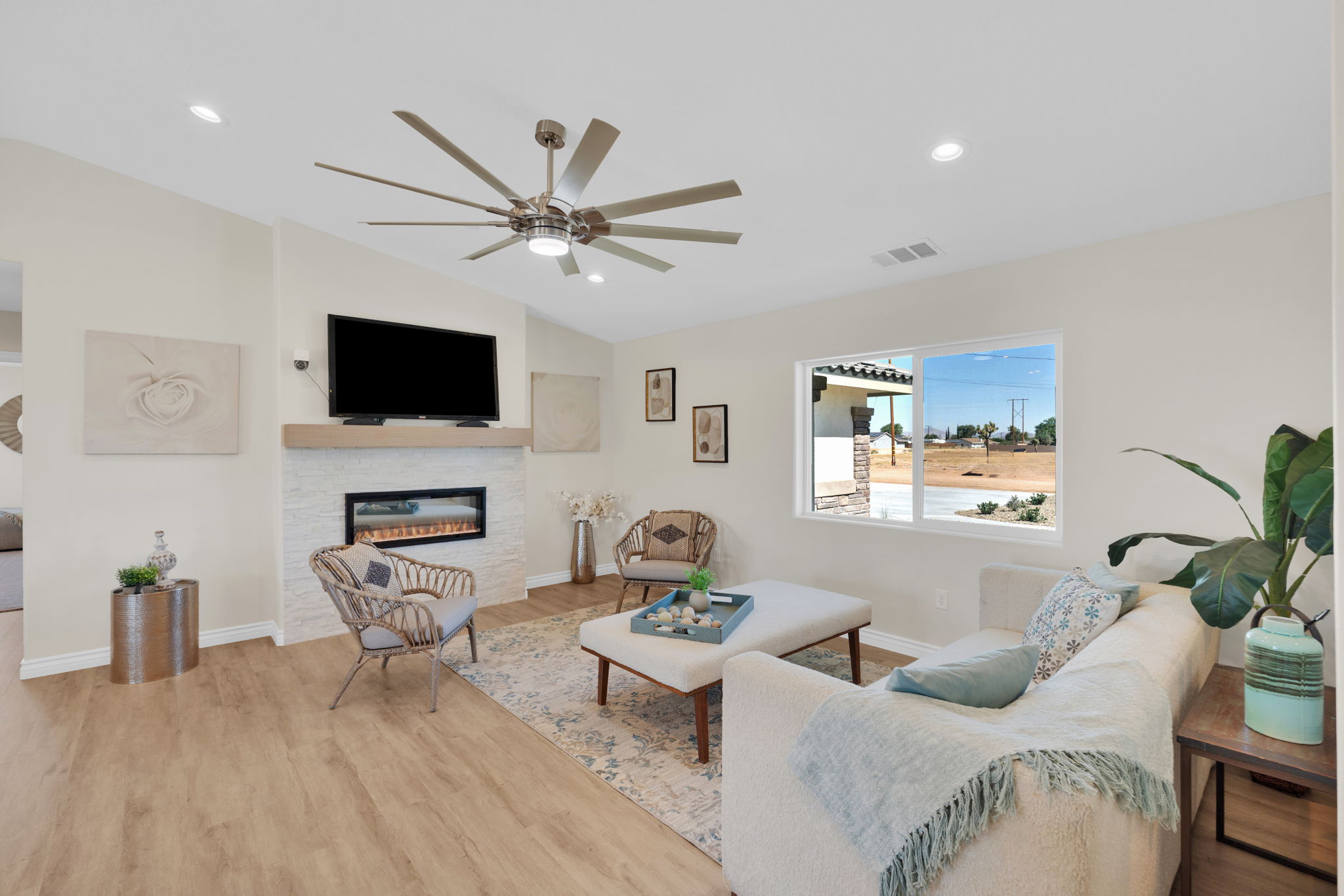 21317 Caribou Rd, Apple Valley, CA 92308, USA Photo 7